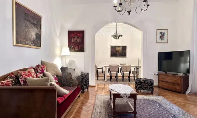 Недвижимость Трёхкомнатная квартира в центре: 5