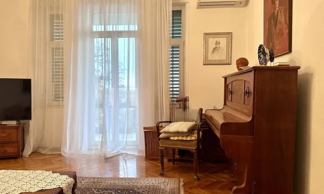 Недвижимость Трёхкомнатная квартира в центре: 8