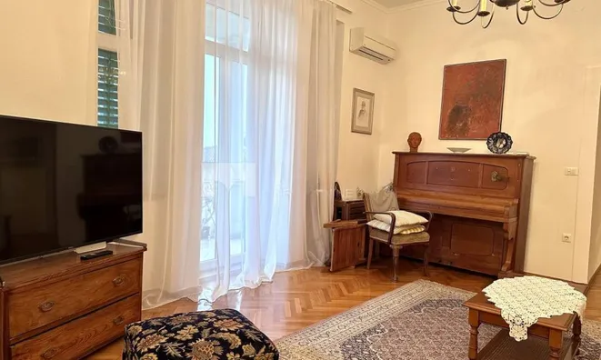 Недвижимость Трёхкомнатная квартира в центре: 11