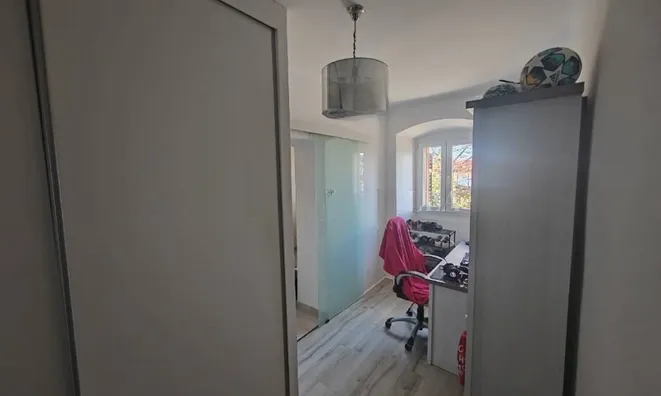 Недвижимость Трехкомнатная квартира в Опатии: 9