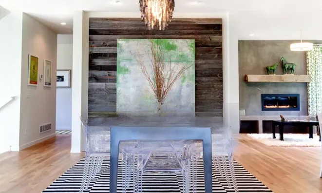 Недвижимость Четырехкомнатная квартира, Центр: 1