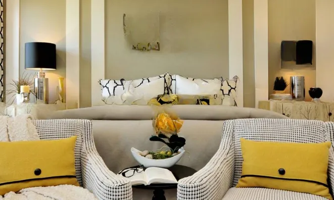 Недвижимость Четырехкомнатная квартира, Центр: 3