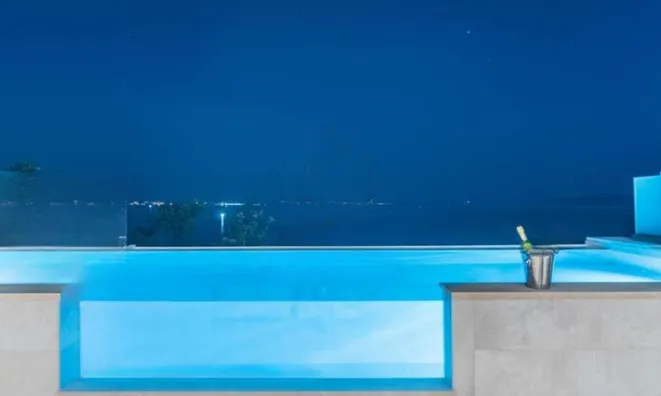 Недвижимость Многоквартирный дом в Опатии: 2