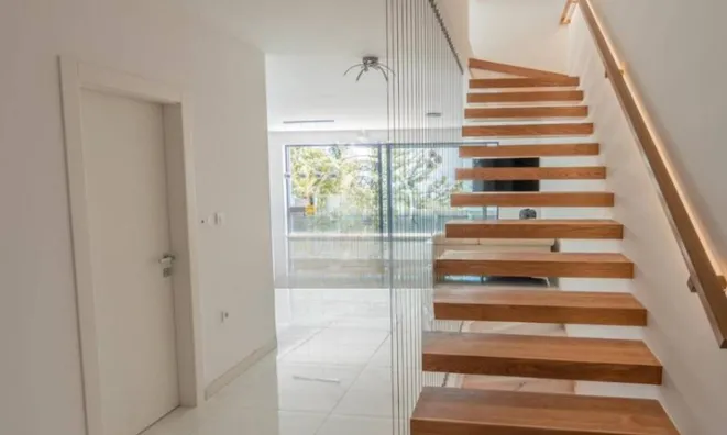 Недвижимость Многоквартирный дом в Опатии: 27