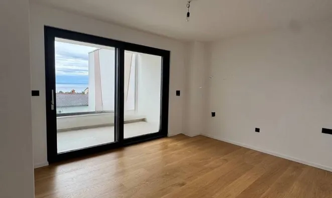 Недвижимость Четырехкомнатная квартира в центре Опатии: 8