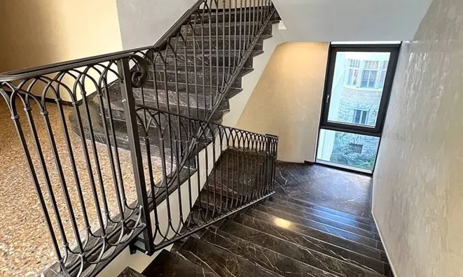 Недвижимость Трехкомнатная квартира в центре: 14