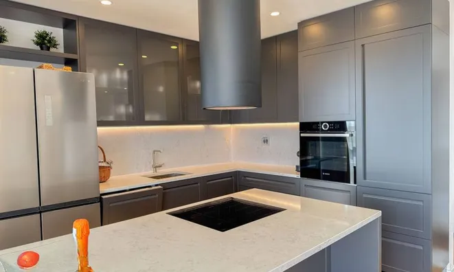 Недвижимость Четырехкомнатная квартира Центр: 10