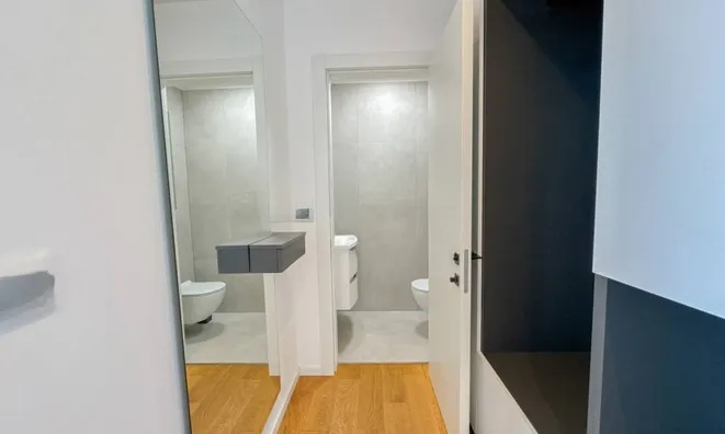 Недвижимость Четырехкомнатная квартира Центр: 17