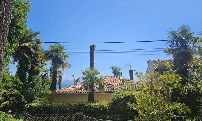 Недвижимость Двухкомнатная квартира в центре Опатии: 1