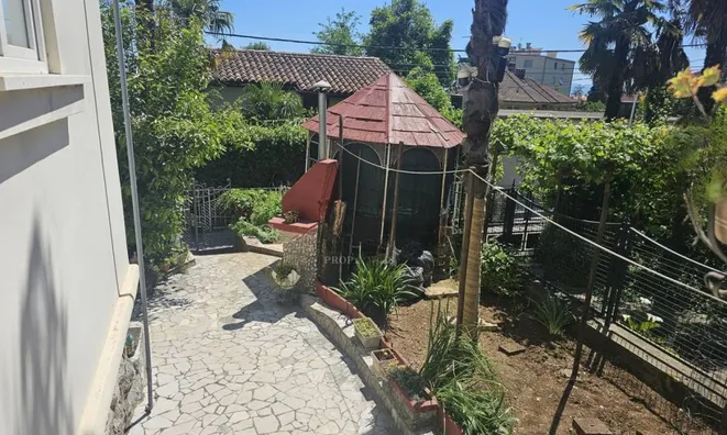 Недвижимость Двухкомнатная квартира в центре Опатии: 18