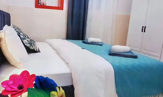 Недвижимость Двухкомнатная квартира, Центр: 7