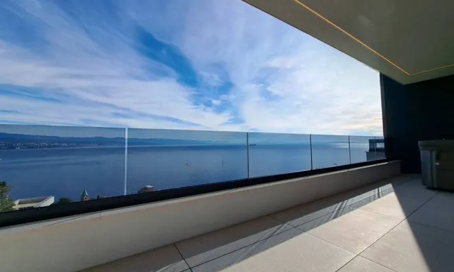 Недвижимость Четырехкомнатная квартира в центре Опатии: 1