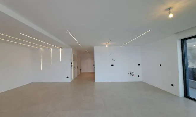 Недвижимость Четырехкомнатная квартира в центре Опатии: 6