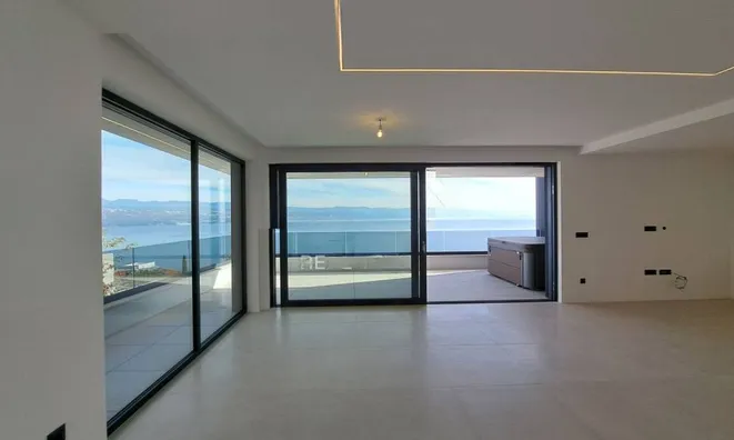 Недвижимость Четырехкомнатная квартира в центре Опатии: 8