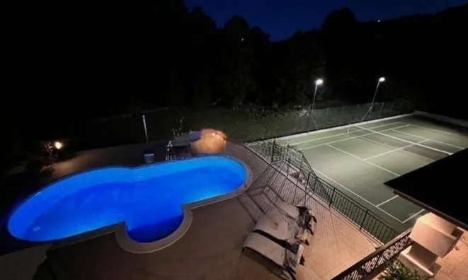 Недвижимость Многоквартирный дом Побри: 2