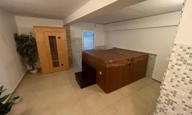 Недвижимость Многоквартирный дом Побри: 12