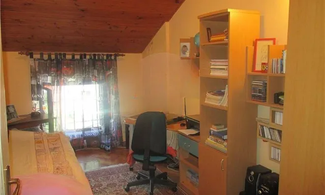 Недвижимость Четырехкомнатная квартира Центр: 2