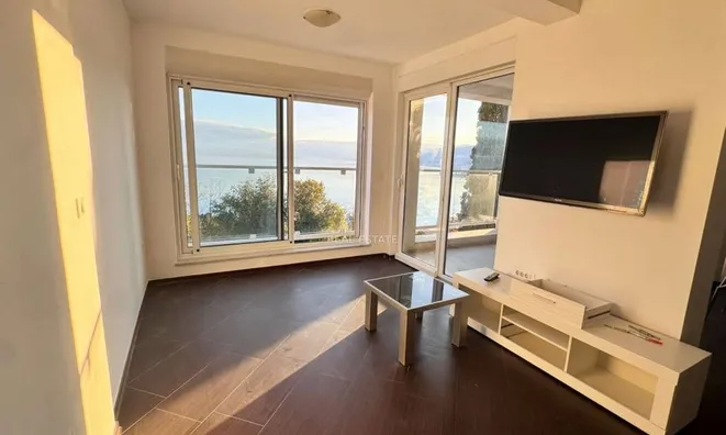 Недвижимость Двухкомнатная квартира Побри: 1