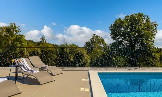 Недвижимость Дом семейный 1224 м² в Центре: 2