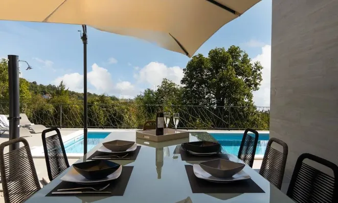 Недвижимость Дом семейный 1224 м² в Центре: 4