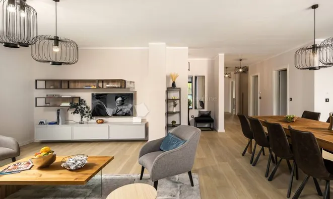 Недвижимость Дом семейный 1224 м² в Центре: 6