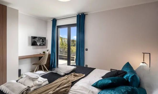 Недвижимость Дом семейный 1224 м² в Центре: 13