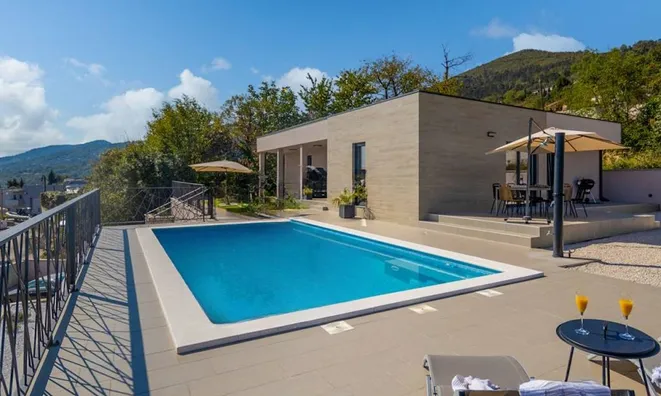 Недвижимость Дом семейный 1224 м² в Центре: 22