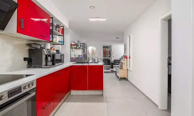 Недвижимость Apartment 4 bedrooms for sale in Senningen: 4