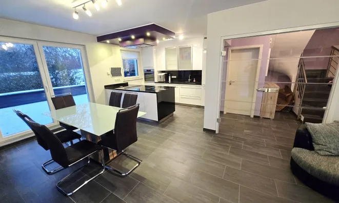 Недвижимость Semi-detached house 5 bedrooms for sale in Bech: 1