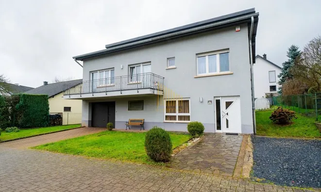 Недвижимость Detached house 4 bedrooms for sale in Niederfeulen: 1