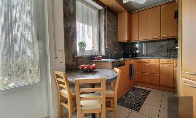 Недвижимость House 4 bedrooms for sale in Oberanven: 4