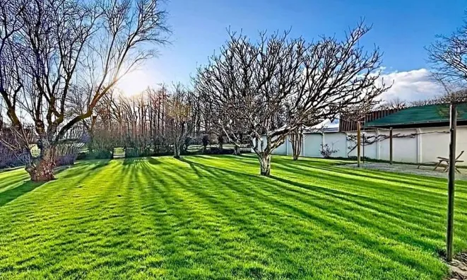 Недвижимость Single house 8.5 rooms: 11