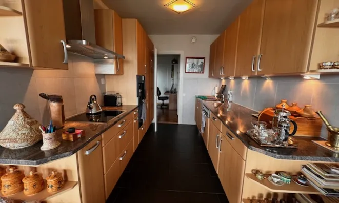 Недвижимость Apartment 3.5 rooms: 6