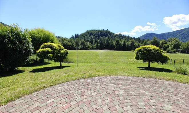 Недвижимость Дом, Блед.: 4