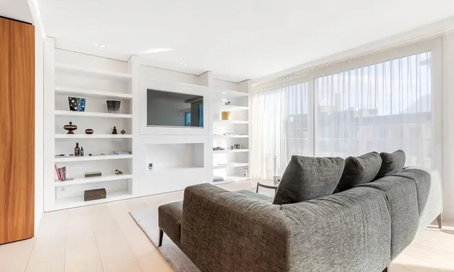 Недвижимость Apartment 6 rooms: 1