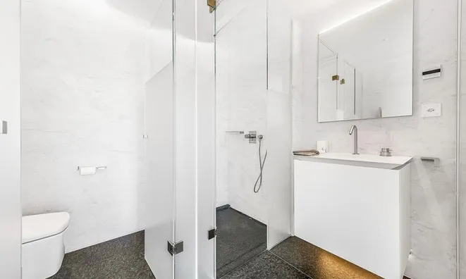 Недвижимость Apartment 6 rooms: 8