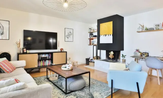 Недвижимость Apartment 5 rooms: 2