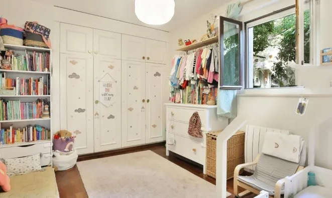 Недвижимость Apartment 5 rooms: 7