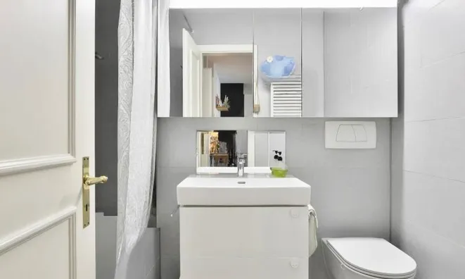 Недвижимость Apartment 5 rooms: 8