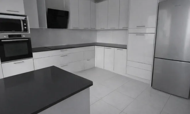 Недвижимость Attic flat 4 rooms: 4