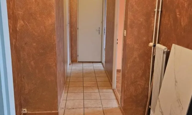 Недвижимость Apartment 4 rooms: 2