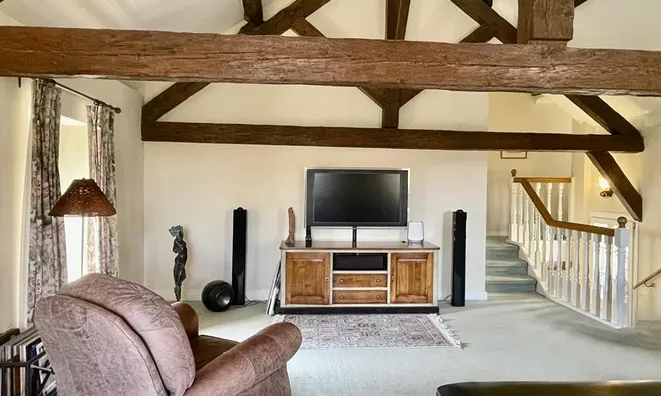 Недвижимость Single house: 4