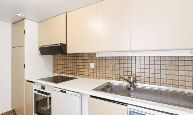 Недвижимость Apartment 4 rooms: 6