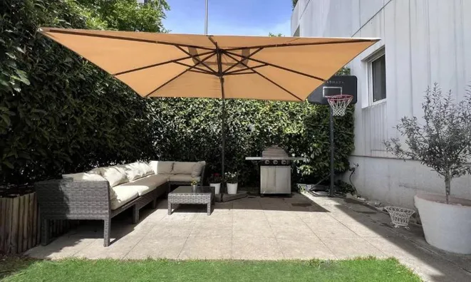 Недвижимость Apartment 5 rooms: 6