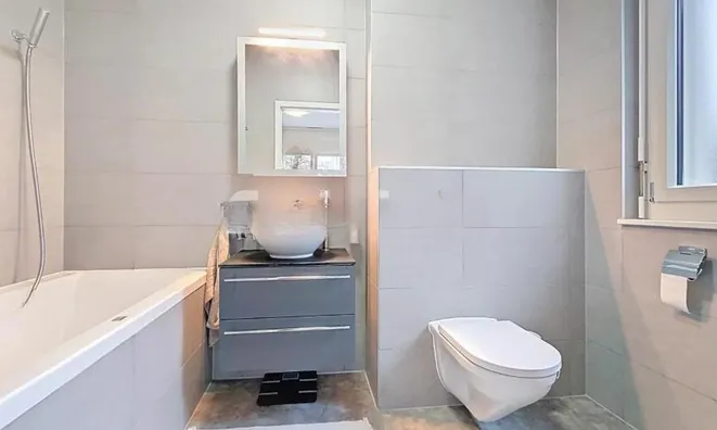 Недвижимость Apartment 5 rooms: 8