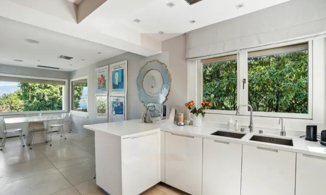 Недвижимость Single house 10 rooms: 4