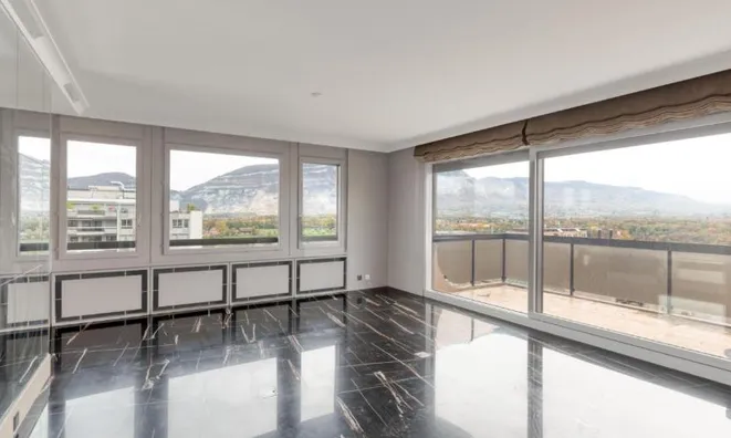 Недвижимость Apartment 5 rooms: 3