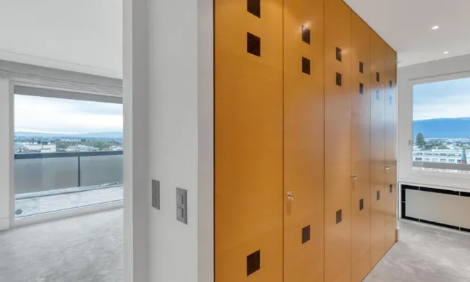 Недвижимость Apartment 5 rooms: 5