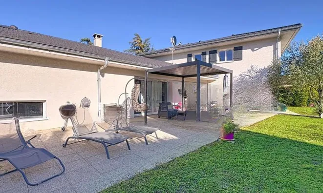 Недвижимость Villa 6 rooms: 5