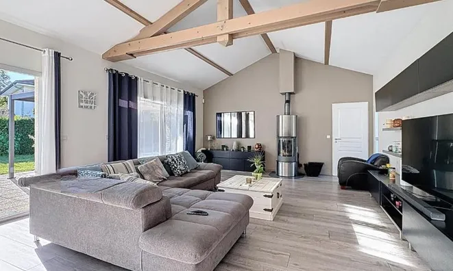 Недвижимость Villa 6 rooms: 7